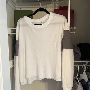 Hollister light weight sweater